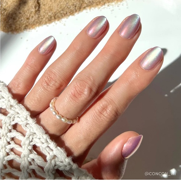 NWT Glamnetic Press on Nail Set Shimmering Shores Collection 30 Nails  Oyster - Picture 2 of 9
